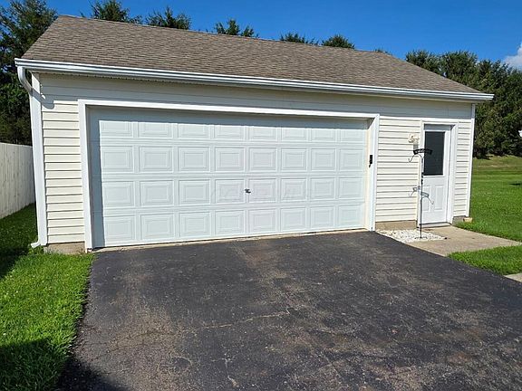 2nd image of 1024 Braxton Blvd