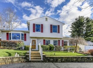 27 Young Dr, Stanhope, NJ 07874