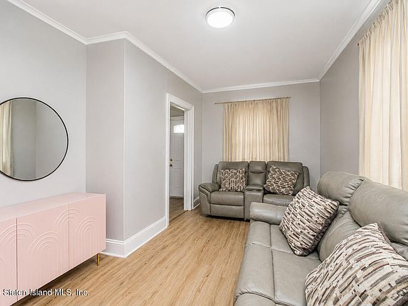 5th image of 64 Winham Ave