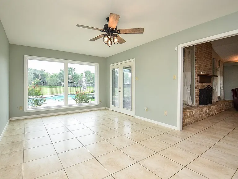 2106 Glenn Lakes Ln — Photo 4