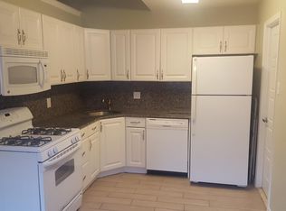 878 Pennock St #B, Philadelphia, PA 19130