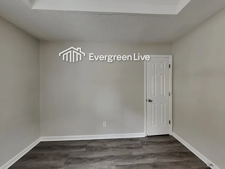 125 Edison Dr — Photo 12