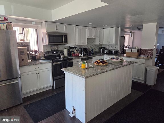 4th image of 805 Stonybrook Dr #805