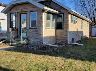 813 6th St, Menasha, WI 54952