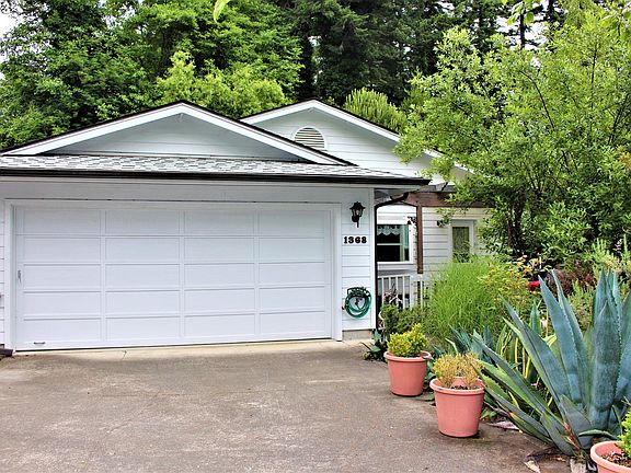 2nd image of 1368 Glenwood Dr