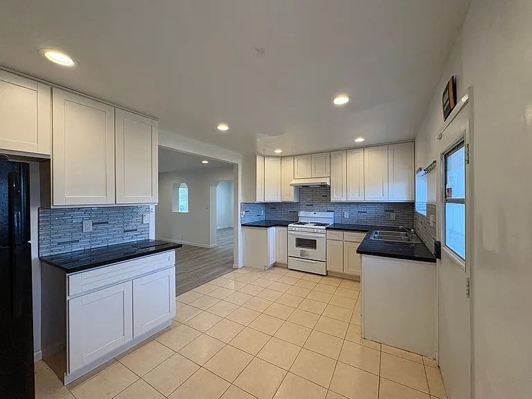 3320 Concord Ave — Photo 7