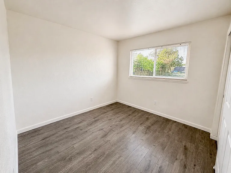 7809 50th Ave — Photo 11