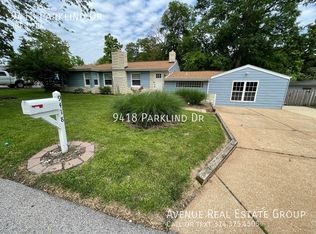 9418 Parklind Dr, Saint Louis, MO