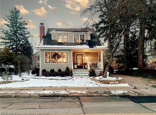 437 Bell St, Chagrin Falls, OH 44022