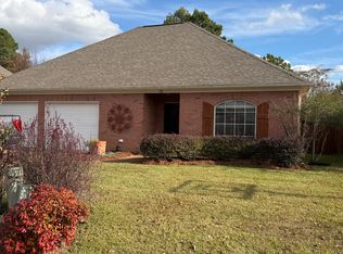 13 Spring Lake Cir, Pearl, MS 39208