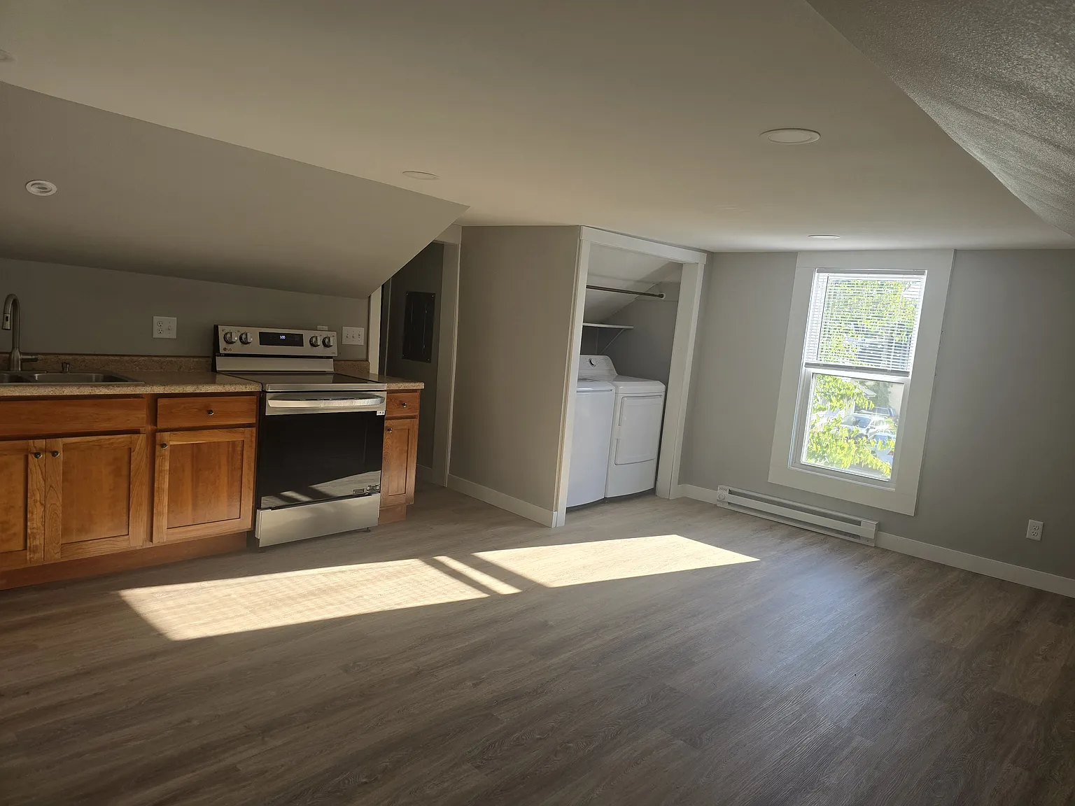 1 bed, 750 sqft, $995 — Photo 4
