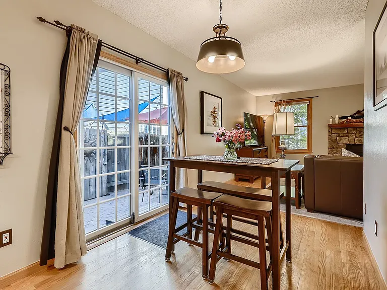 3833 Paseo Del Prado — Photo 3
