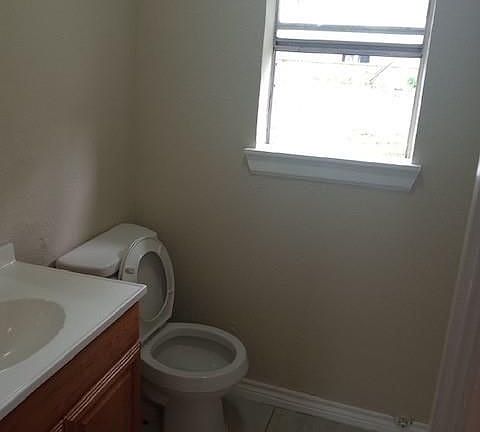 4th image of 4611 Brinkley St #B