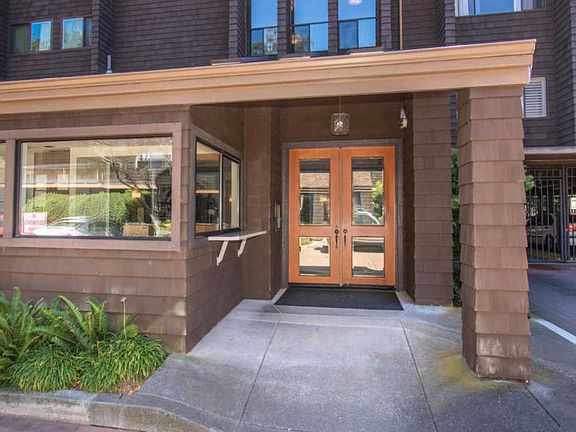 3rd image of 2790 19th Ave Unit 6