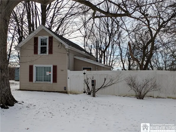 799 Main St, West Seneca, NY 14224