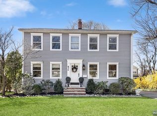 674 Midwood Rd, Ridgewood, NJ 07450
