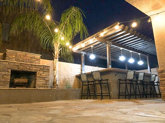 Enjoy your evenings outside with built-in fire pit!