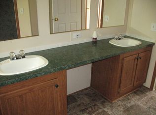 7033 E Peach Rd, Ridgeway, SC 29130