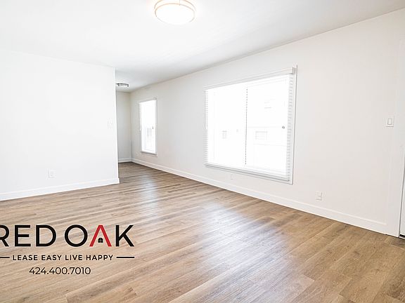 2nd image of 533 S Saint Andrews Pl #33