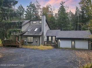 251 Sawmill Rd, Pocono Lake, PA 18347