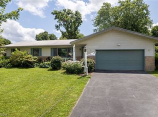 4336 Debbie Ln, Barberton, OH 44203