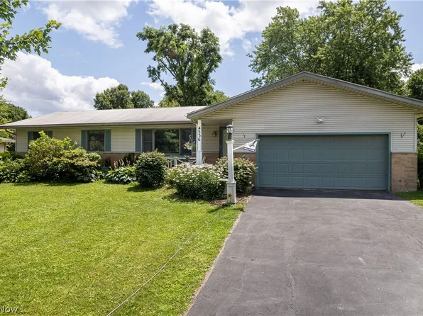 4336 Debbie Ln, Barberton, OH 44203