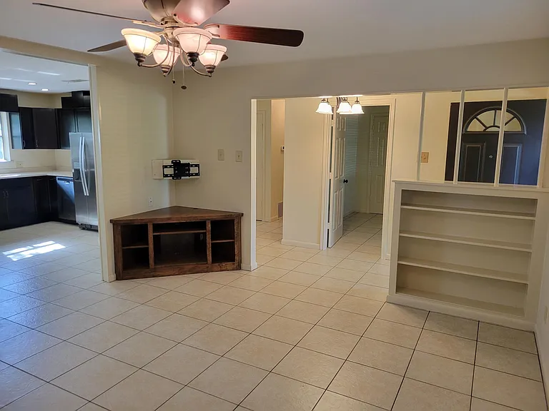 3159 Southlake Park Dr — Photo 5