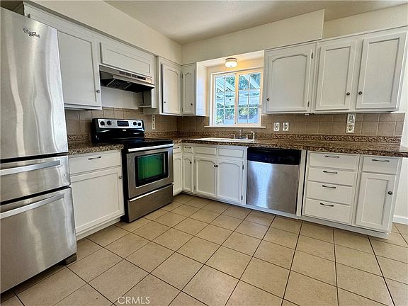 3rd image of 2581 E Gerard Ave