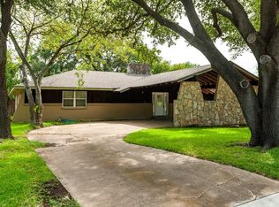 1421 Capetown Dr, Grand Prairie, TX 75050