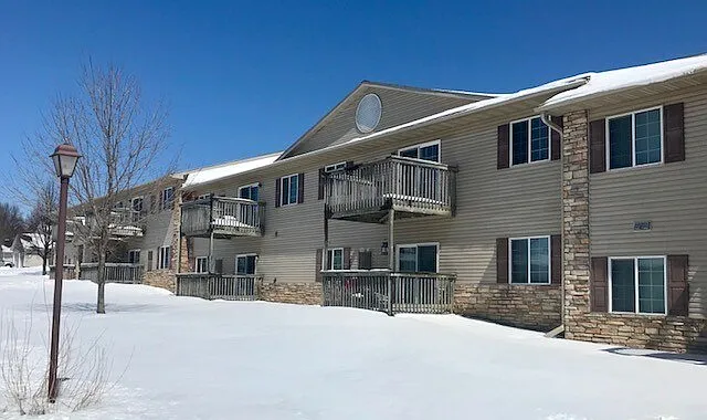 Crown Apartments — Photo 1