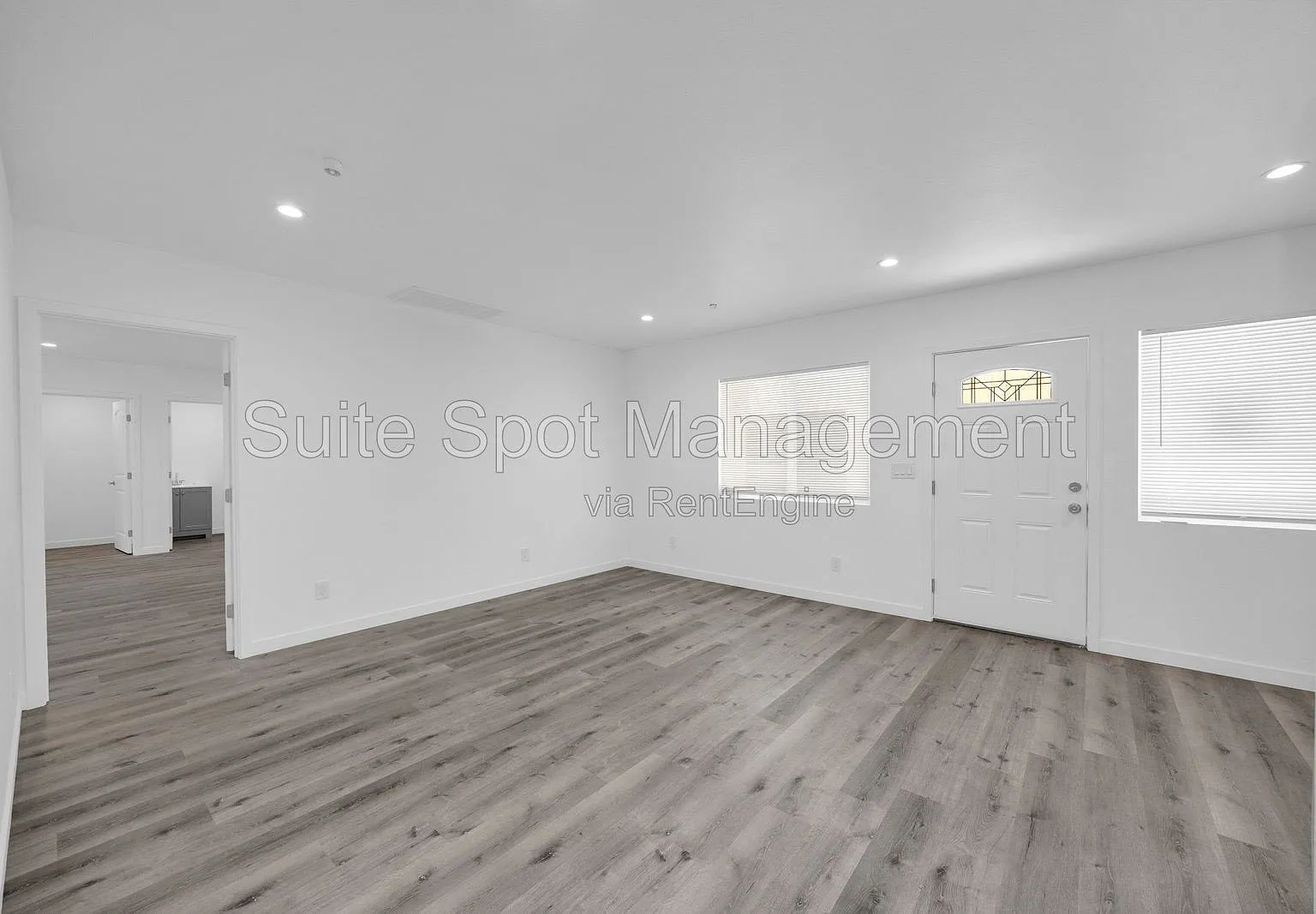 3 bed, 2.0 bath, 1100 sqft, $4,300 — Photo 3