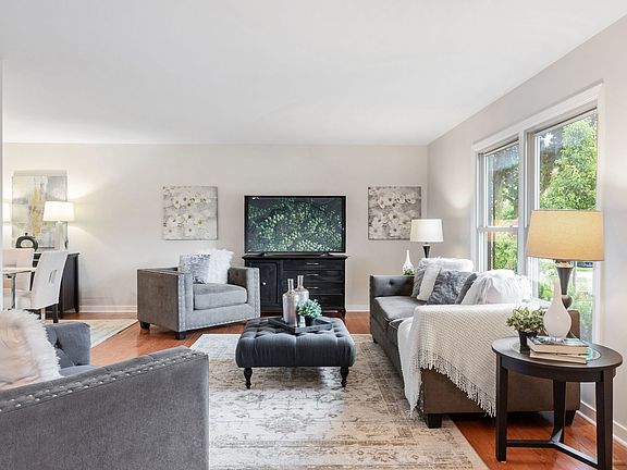 4th image of 2634 N Waterman Ave