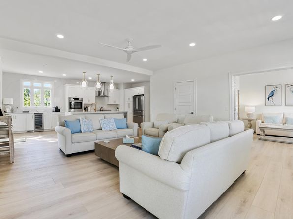 4 Topsail Way