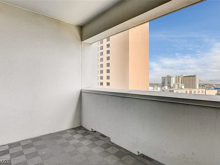 2700 Las Vegas Blvd S #1305 — Photo 23