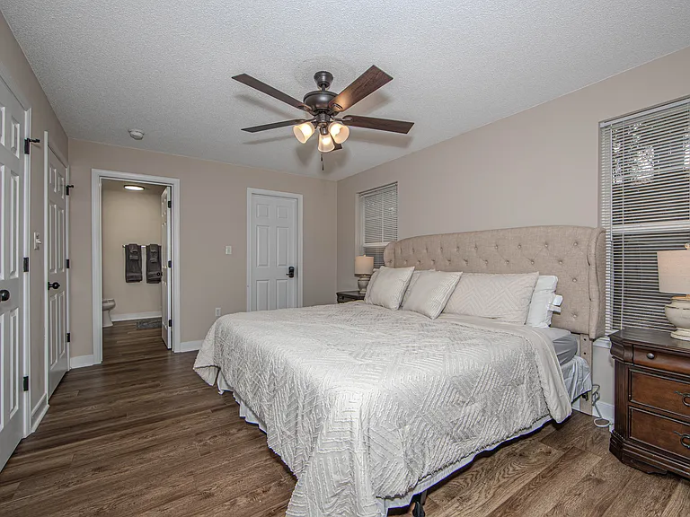 1526 Woodland Ct — Photo 16