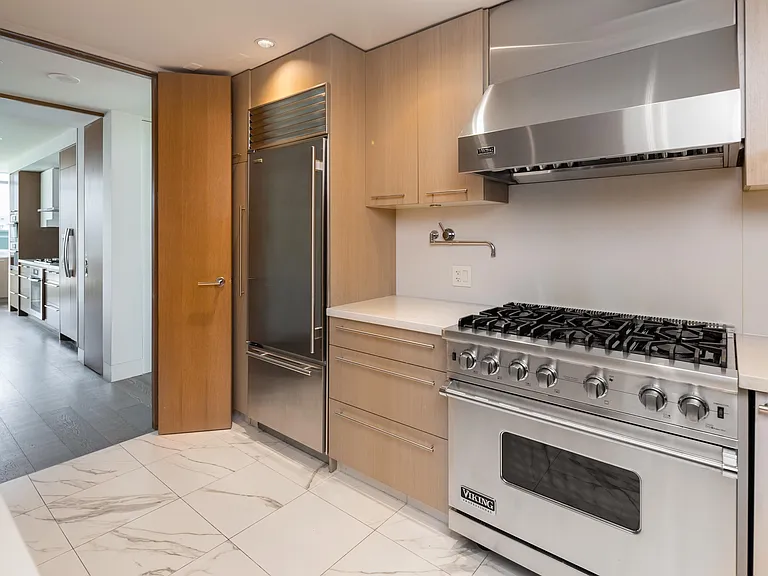 1022 Seymour St #2001 — Photo 3