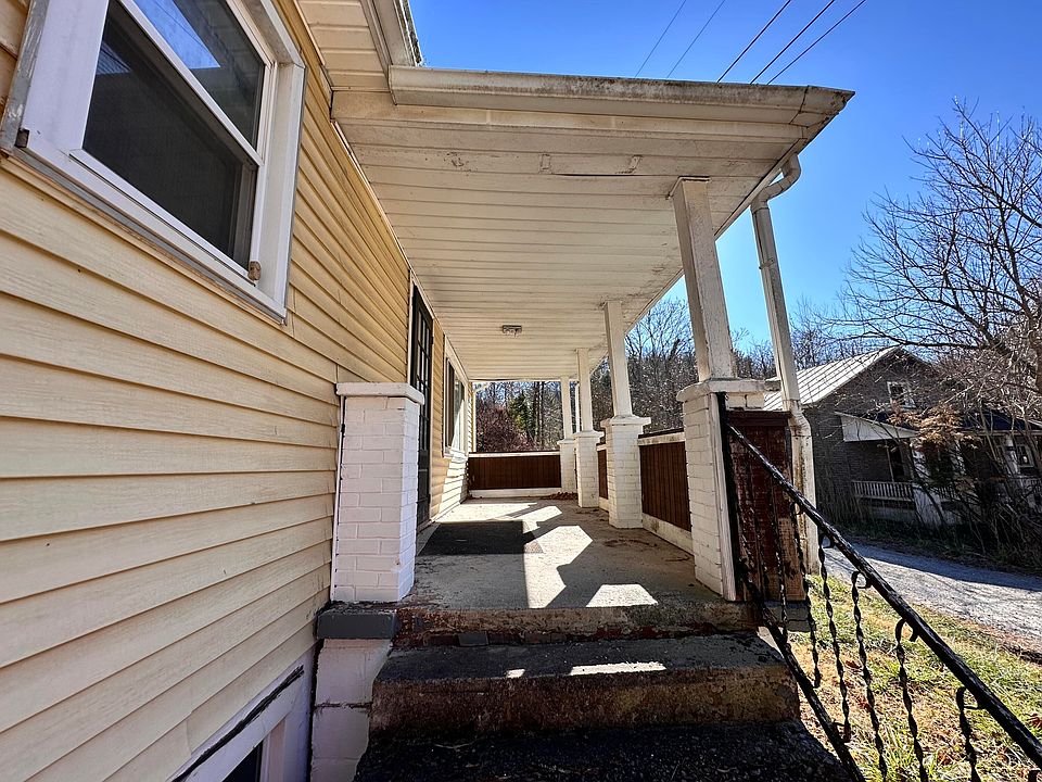 204 Ambrose Rd, Elliston, VA 24087 Zillow