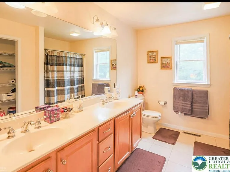 2145 Riverbend Rd — Photo 1