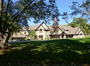 10 Bow Ln, Barrington, IL