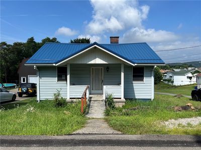 906 Allegheny Ave, New Kensington, PA, 15068