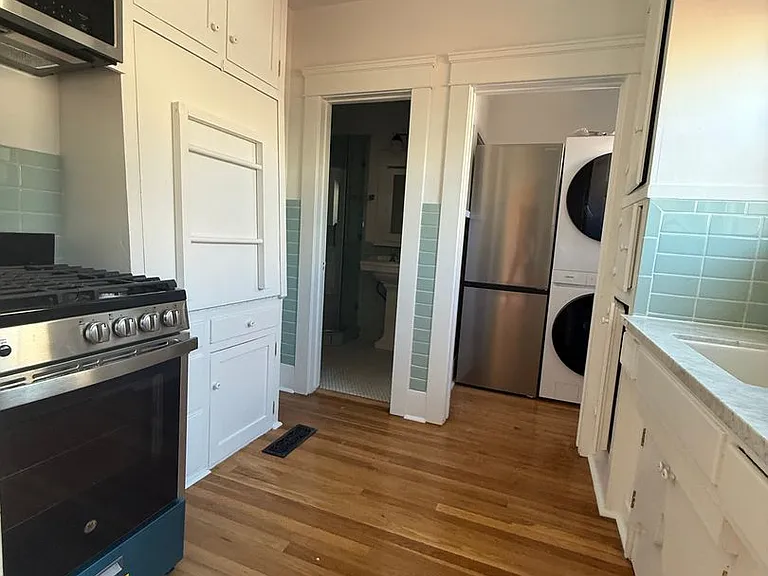 2025 Addison Way — Photo 4