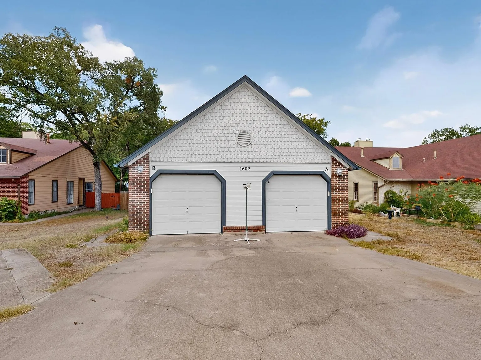 2 bed, 2.0 bath, 2168 sqft, $1,900 — Photo 3