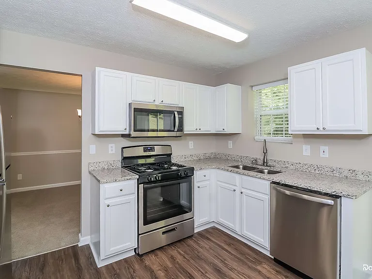 7206 Bridgeport Ct — Photo 4