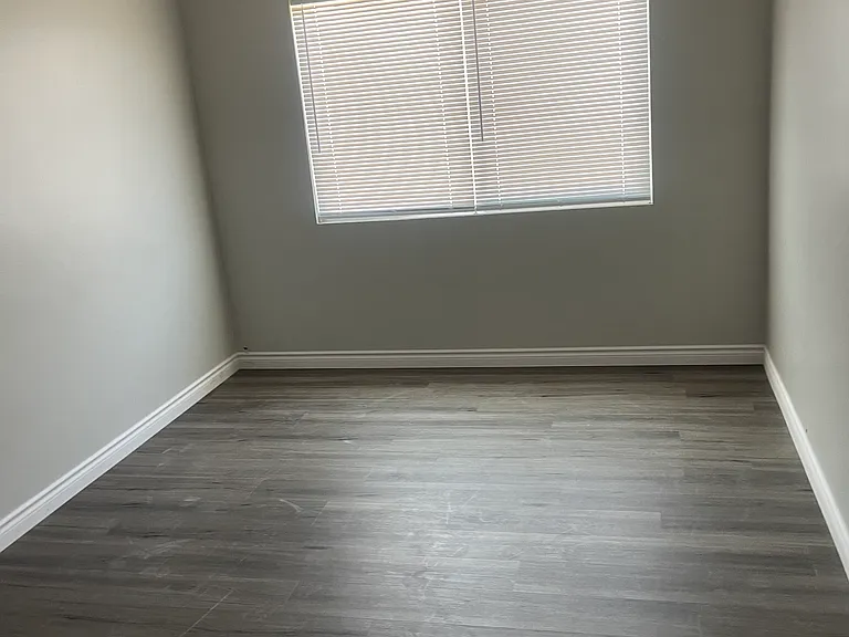 425 W Cherry St — Photo 6