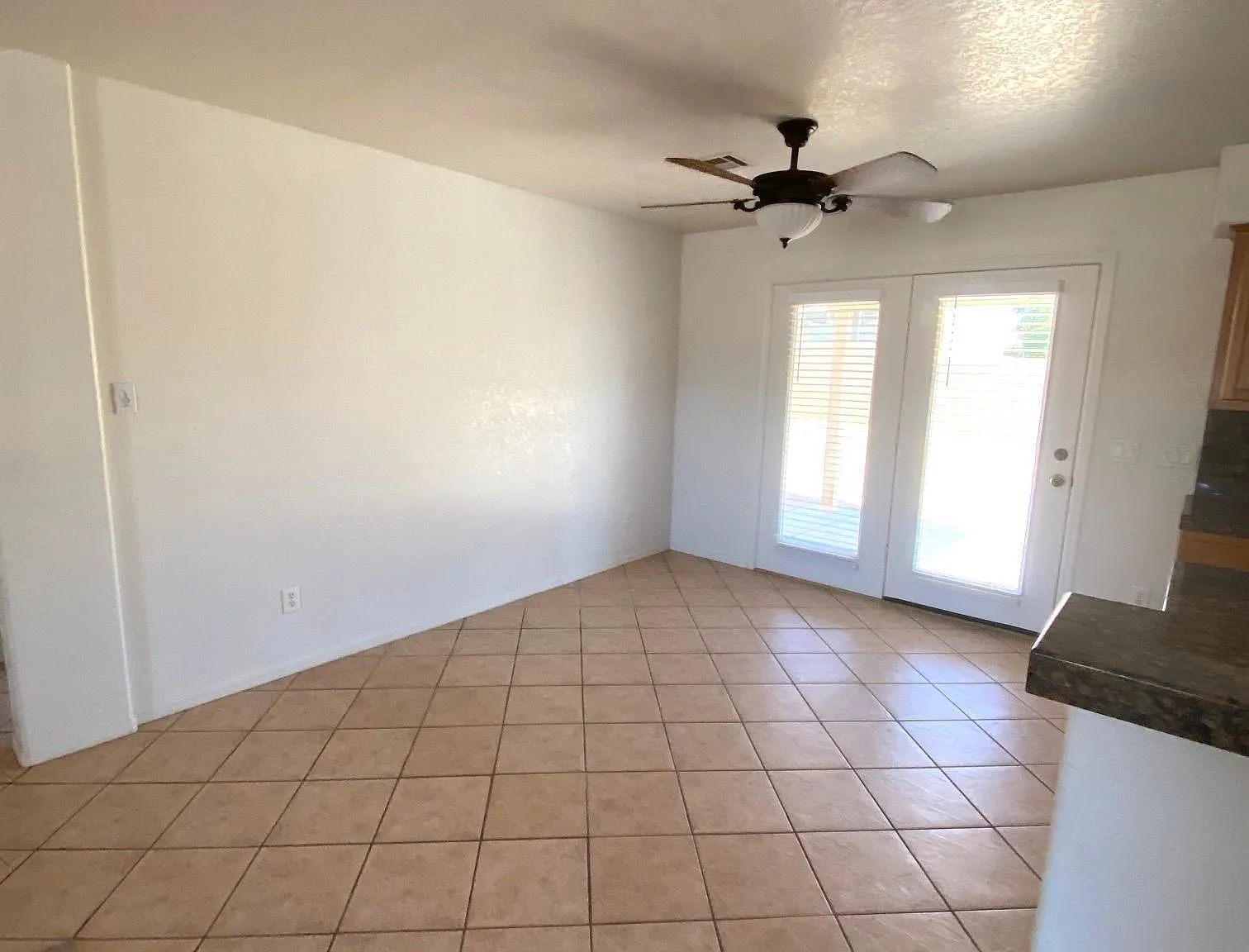 3 bed, 2.0 bath, 1254 sqft, $1,600 — Photo 4
