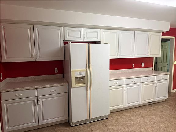 4th image of 111 Cameron Way