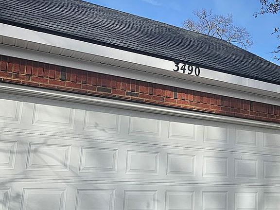 3rd image of 3490 Lenox Dr