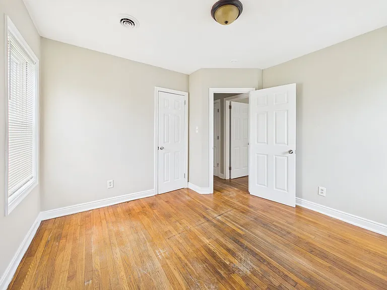 2907 Creighton Rd — Photo 6