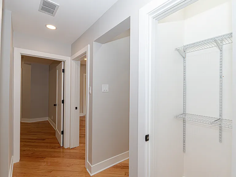 1454 W Fargo Ave #2R — Photo 10
