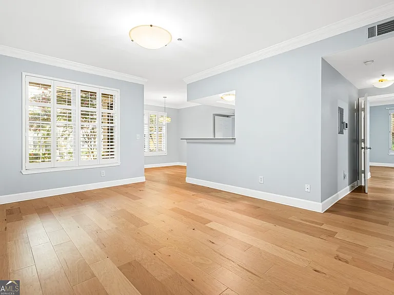 3777 Peachtree Rd #1402 — Photo 3